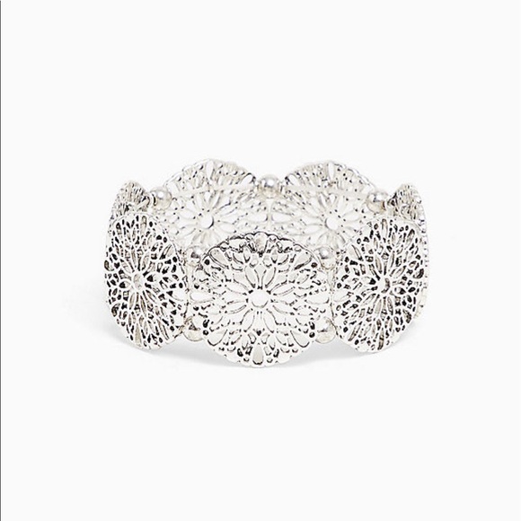 Nwt Torrid Silver Tone Filigree Bracelet Earrings - Picture 4 of 6